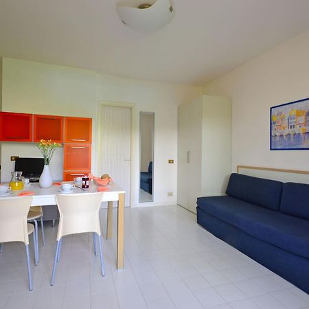 Apartment Parco Hemingway-3 By Interhome Линяно Сабиадоро Екстериор снимка